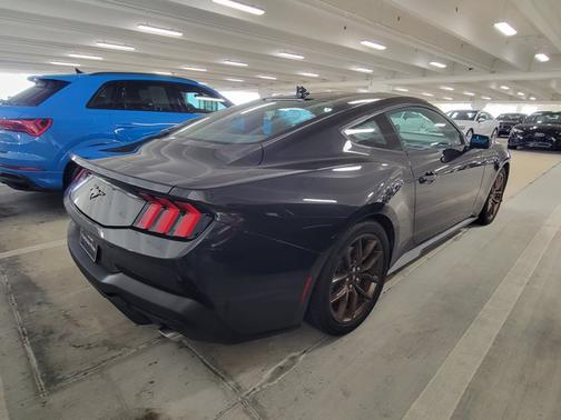 2024 Ford Mustang I4CP