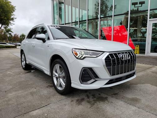 2024 Audi Q3 S line Premium Plus