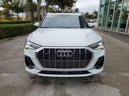 2024 Audi Q3 S line Premium Plus
