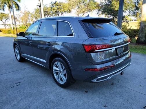 2021 Audi Q7 Premium Plus