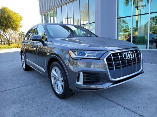 2021 Audi Q7 Premium Plus