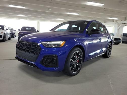 2025 Audi SQ5 Premium Plus
