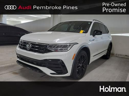 2022 Volkswagen Tiguan SE R-Line Black