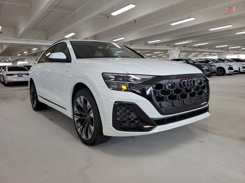 2025 Audi Q8 Prestige