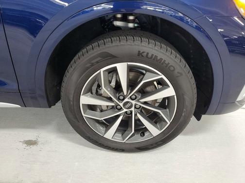 2022 Audi Q5 S line Premium