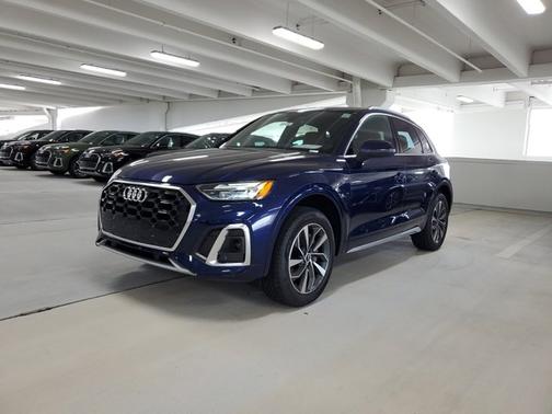 2022 Audi Q5 S line Premium