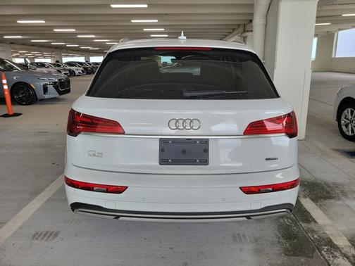 2023 Audi Q5 Prestige