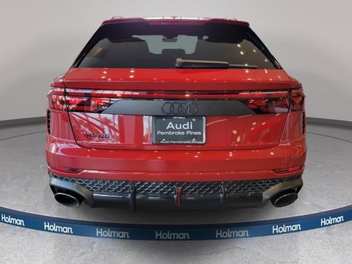 2025 Audi RS Q8 performance