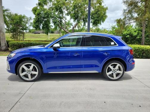 2022 Audi SQ5 Premium Plus