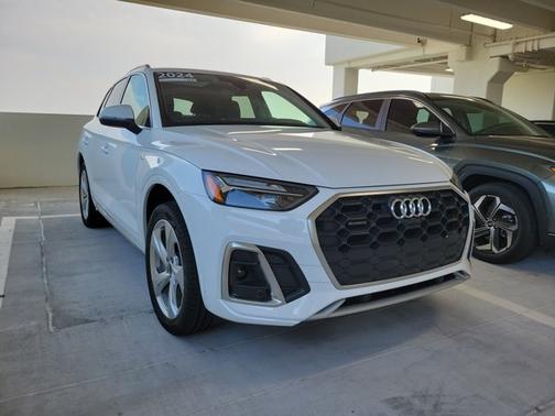 2024 Audi Q5 S line Premium Plus