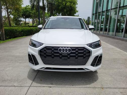2024 Audi Q5 S line Premium Plus
