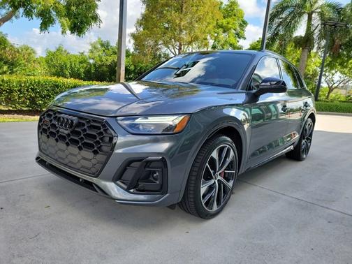2022 Audi SQ5 Premium Plus