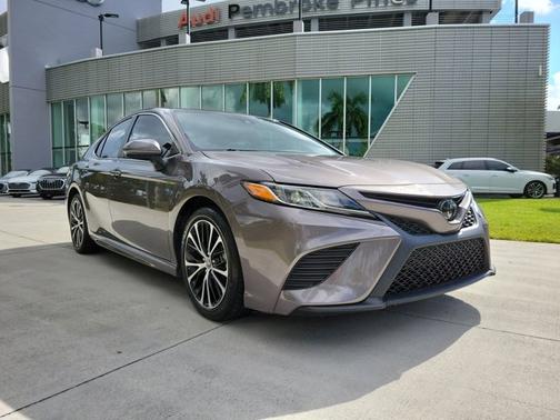 2020 Toyota Camry 