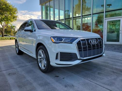 2022 Audi Q7 Premium Plus
