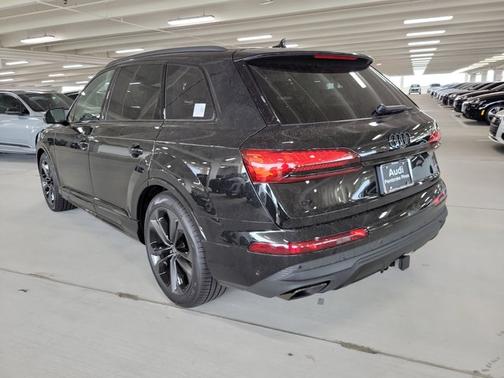 2025 Audi Q7 Premium Plus