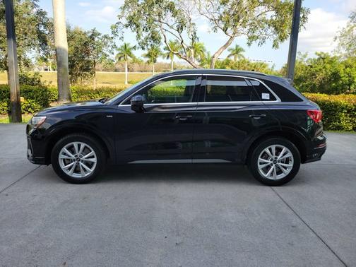 2021 Audi Q3 S line Premium