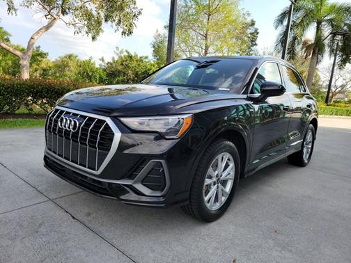 2021 Audi Q3 S line Premium