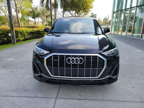 2021 Audi Q3 S line Premium