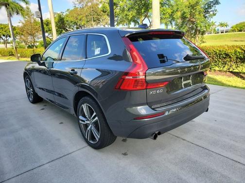 2019 Volvo XC60 T5 Momentum