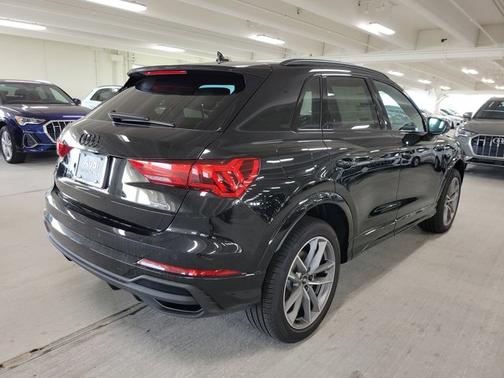 2024 Audi Q3 S line Premium