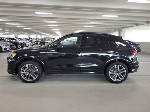 2024 Audi Q3 S line Premium