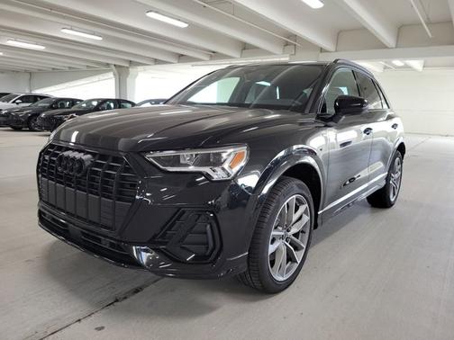 2024 Audi Q3 S line Premium