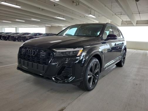 2025 Audi Q7 Premium Plus