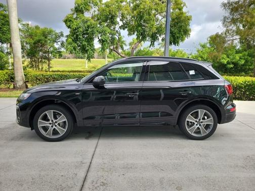 2025 Audi Q5 S line Premium