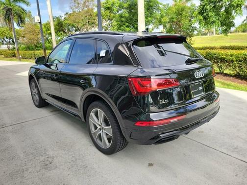 2025 Audi Q5 S line Premium