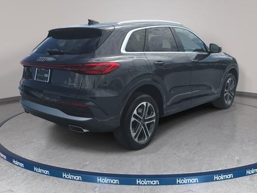 Tambora Gray Metallic 2025 Audi Q5 Premium TFSI quattro S tronic
