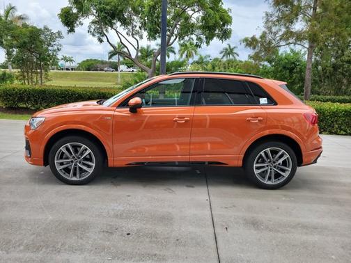 2023 Audi Q3 S line Premium