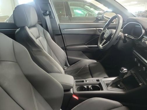 2023 Audi Q3 S line Premium
