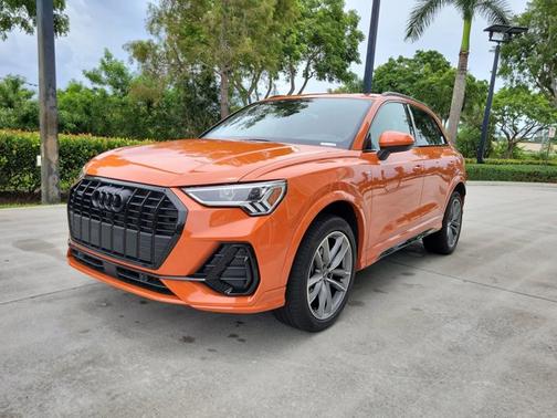 2023 Audi Q3 S line Premium
