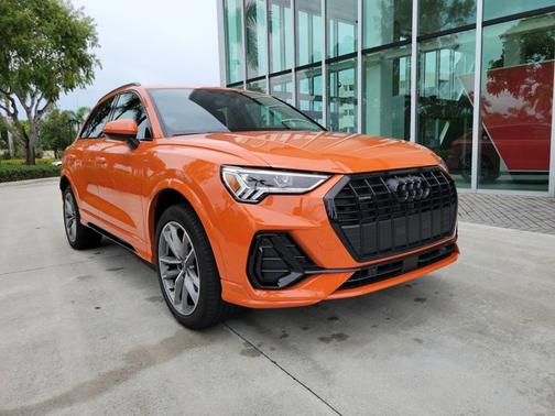 2023 Audi Q3 S line Premium