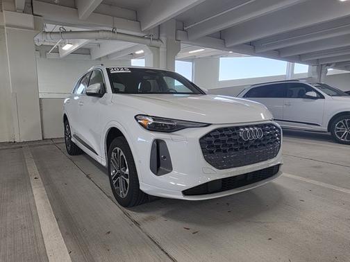 2025 Audi Q5 Premium Plus