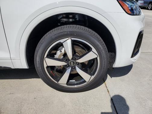 2022 Audi Q5 S line Premium Plus