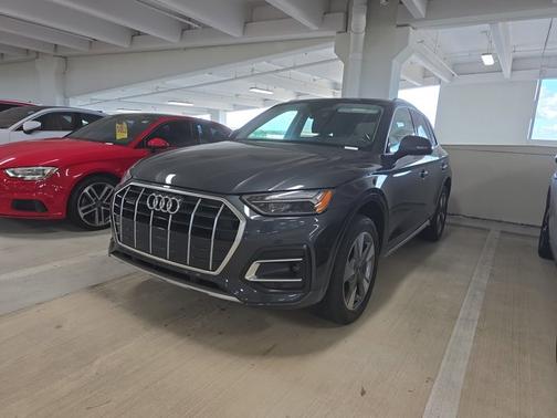 2023 Audi Q5 Premium 40 TFSI quattro S tronic