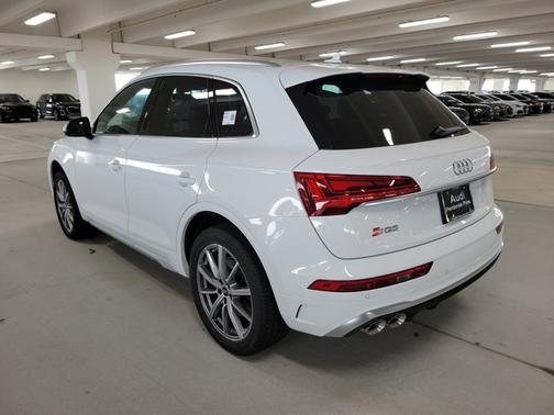 2025 Audi SQ5 Premium Plus