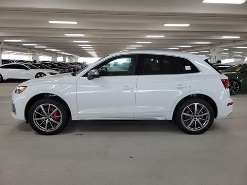 2025 Audi SQ5 Premium Plus