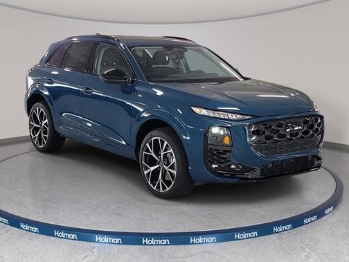 Malpelo Blue Metallic 2026 Audi Q3 TFSI quattro S tronic
