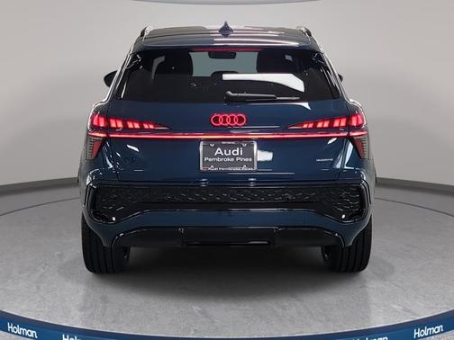 Malpelo Blue Metallic 2026 Audi Q3 TFSI quattro S tronic
