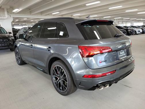 2025 Audi SQ5 Premium Plus