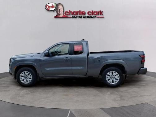 Gun Metallic 2023 Nissan Frontier SV