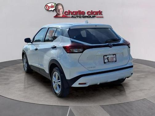 Fresh Powder 2024 Nissan Kicks S