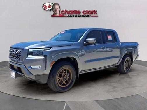 2024 Nissan Frontier SL