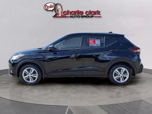 2022 Nissan Kicks S