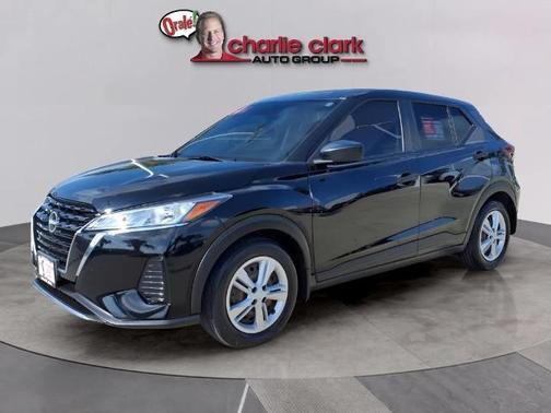 2022 Nissan Kicks S