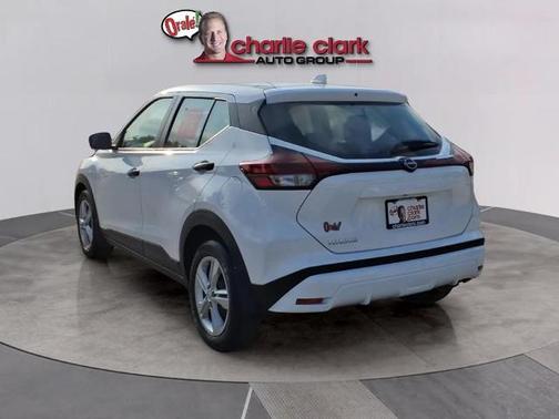 Fresh Powder 2024 Nissan Kicks S