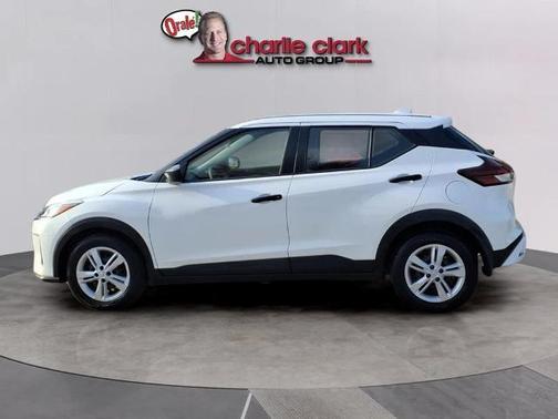 Fresh Powder 2024 Nissan Kicks S