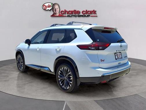 2025 Nissan Rogue Platinum